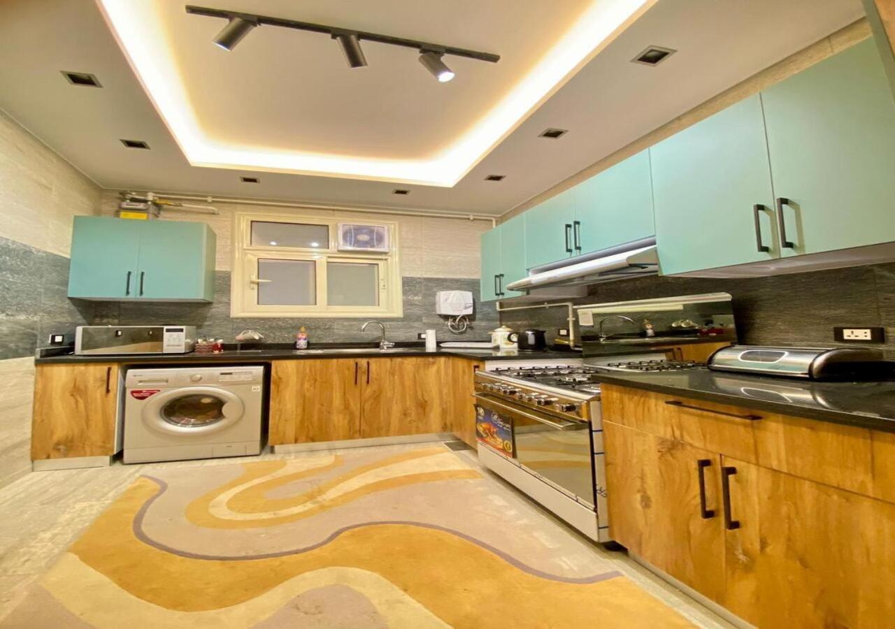 Apartment Luxurious New Auc Families Only Cairo