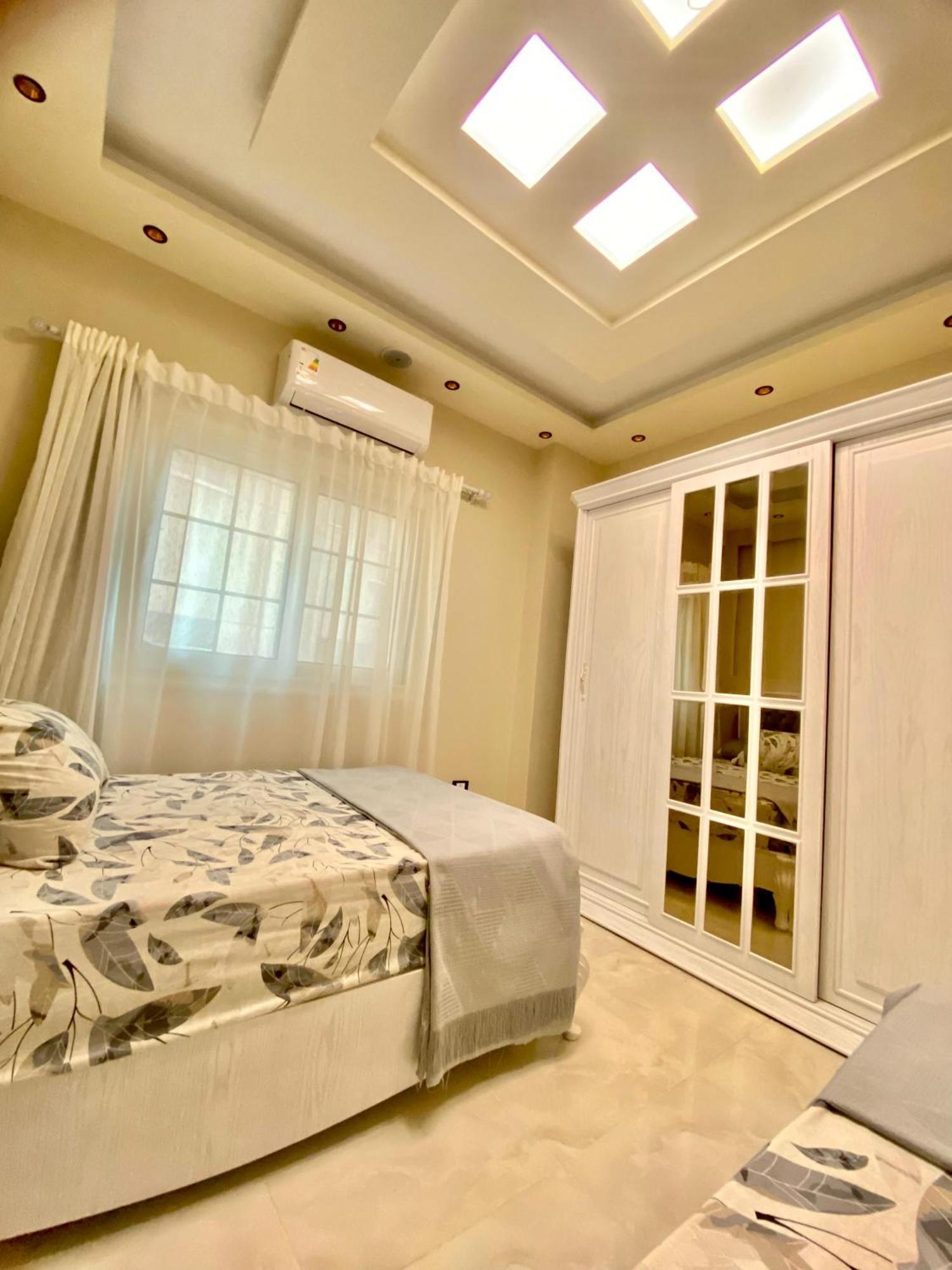 Apartment Luxurious New Auc Families Only
