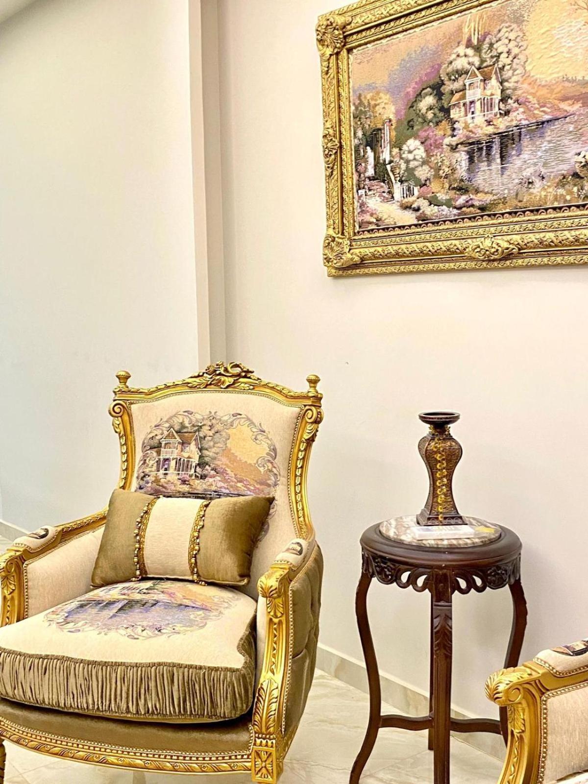 Apartment Luxurious New Auc Families Only Cairo